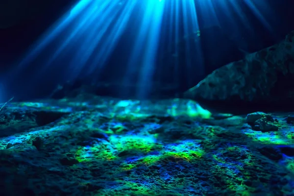 Paesaggio Subacqueo Messicano Cenote Raggi Luce Immersioni Subacquee Fondo Grotta — Foto Stock