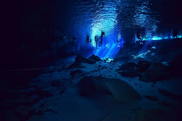 エンジェリータ メキシコ 洞窟ダイビング 水中での極端な冒険 水霧の下の風景 — ストック写真