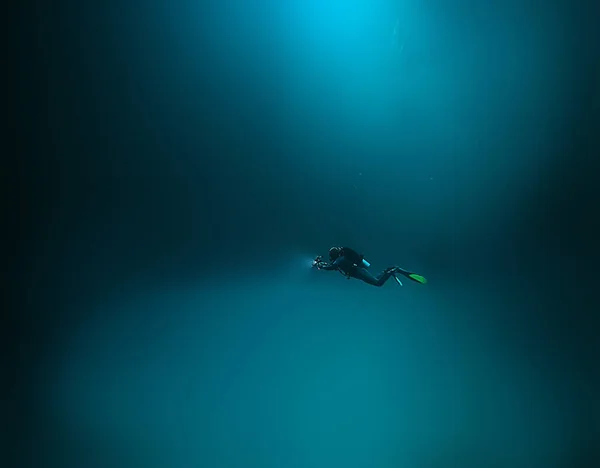エンジェリータ メキシコ 洞窟ダイビング 水中での極端な冒険 水霧の下の風景 — ストック写真