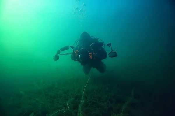 水下摄影师与相机 潜水爱好者特殊爱好水下拳击与相机 — 图库照片