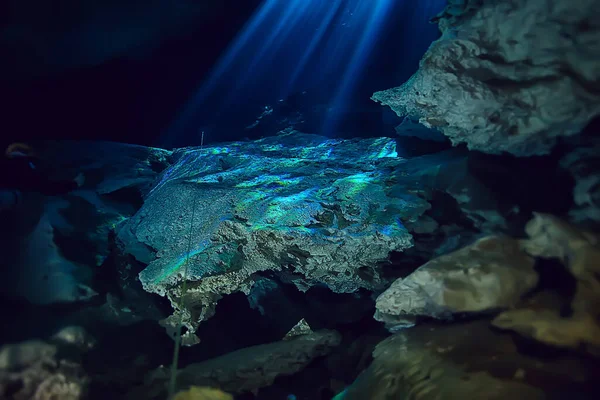 Onderwater Landschap Mexico Cenotes Duikstralen Van Licht Onder Water Grot — Stockfoto