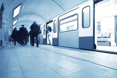 Vagon treni, metro hareketi, ulaşım konsepti insanlar olmadan soyut arka plan