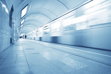 Vagon treni, metro hareketi, ulaşım konsepti insanlar olmadan soyut arka plan
