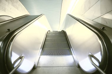 modern yürüyen merdiven soyut arkaplan, bulanık ışık arkaplan geometri taşımacılığı