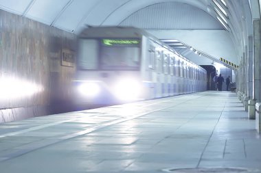 Vagon treni, metro hareketi, ulaşım konsepti insanlar olmadan soyut arka plan