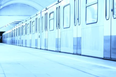 Vagon treni, metro hareketi, ulaşım konsepti insanlar olmadan soyut arka plan