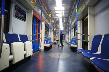 Vagon treni, metro hareketi, ulaşım konsepti insanlar olmadan soyut arka plan