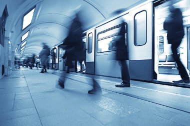 Vagon treni, metro hareketi, ulaşım konsepti insanlar olmadan soyut arka plan