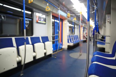 Vagon treni, metro hareketi, ulaşım konsepti insanlar olmadan soyut arka plan