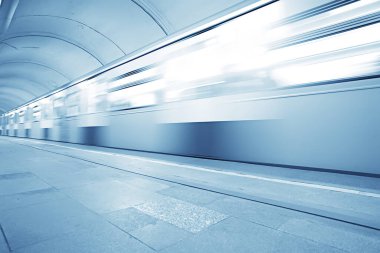 Vagon treni, metro hareketi, ulaşım konsepti insanlar olmadan soyut arka plan