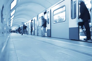 Vagon treni, metro hareketi, ulaşım konsepti insanlar olmadan soyut arka plan