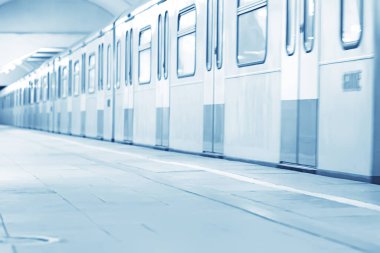 Vagon treni, metro hareketi, ulaşım konsepti insanlar olmadan soyut arka plan