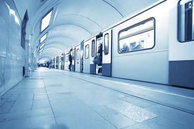 Vagon treni, metro hareketi, ulaşım konsepti insanlar olmadan soyut arka plan