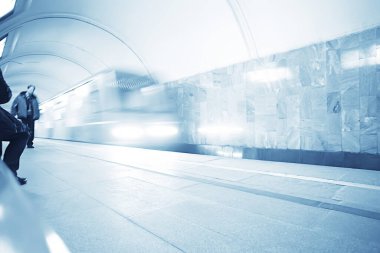 Vagon treni, metro hareketi, ulaşım konsepti insanlar olmadan soyut arka plan