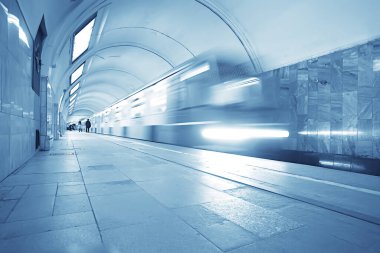 Vagon treni, metro hareketi, ulaşım konsepti insanlar olmadan soyut arka plan