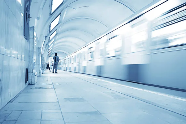 ワゴン列車地下鉄の動き交通概念の抽象的な背景 — ストック写真