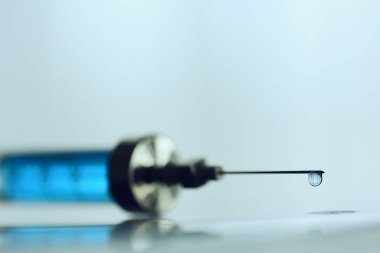 Vintage şırınga ilacı, konsept aşısı, iğne, uyuşturucu