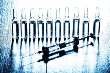 Hastane covid-19 virüs konseptinde tıbbi ekipman soyut arka plan