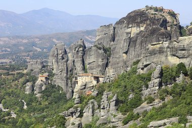 Meteora Yunan manastırı, dağlardaki ortodoks manastırı, Hristiyanlık, inanç manzarası.
