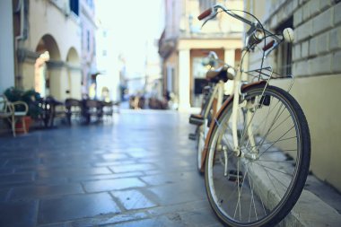 Avrupa şehir manzarasında Fransa dar caddesi soyut yaz manzarası