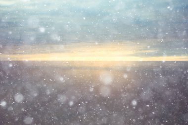 soyut bulanık arkaplan, denize kar yağar, kuzey soğuk deniz, iklim kışı manzarası