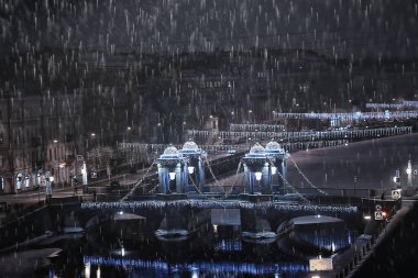 Soyut manzara noel arkaplanı dekore edilmiş şehir sokağı kentsel geçmişi yeni yıl