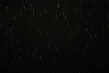 Siyah yağmurun örtülmesi için arka plan, soyut stüdyo su damlalarını düşürür