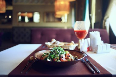 Soyut arka plan, restoran konsepti bulanık arka plan yemek çatalı, bıçak, çatal bıçak, masa takımı