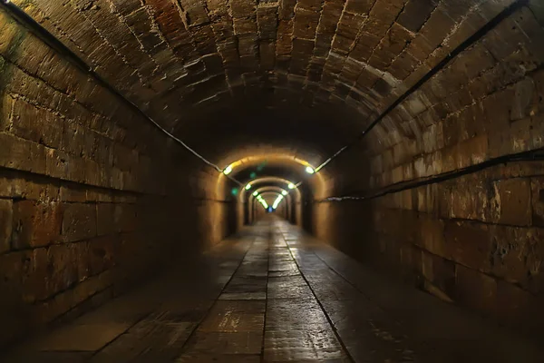 Vue Sur Tunnel Château Sombre Perspective Passage Souterrain Vieux Château — Photo