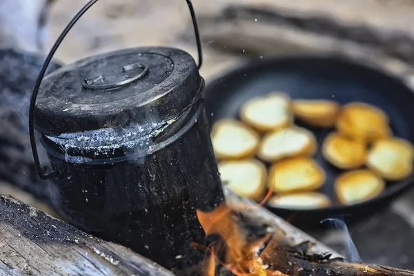 Iron Mug Hot Tea Camping Trip Active Lifestyle Autumn Yellow — Stock Photo, Image