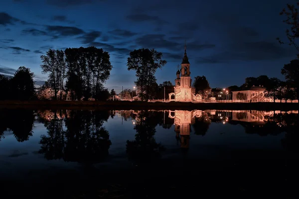 Nachtelijke Landschapskerk Buurt Van Russische Rivier Abstracte Historische Landschapsarchitectuur Christendom — Stockfoto