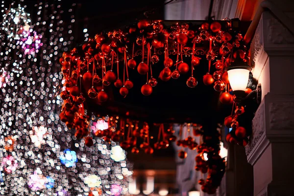 Hintergrunddekoration Rote Weihnachtskugeln Der Nacht Draußen Freien Urlaub — Stockfoto
