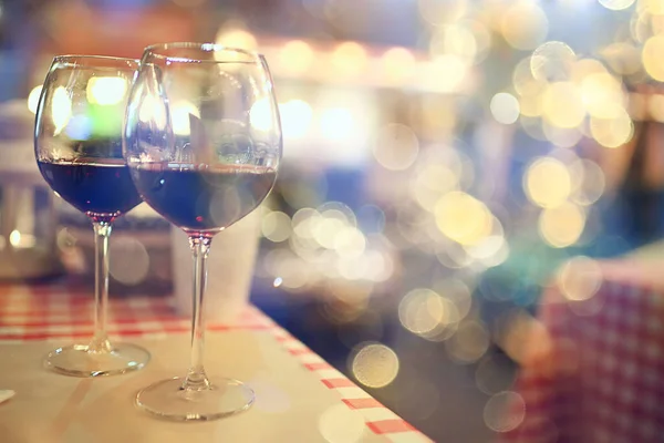 Noite Restaurante Fundo Abstrato Borrado Bokeh Conceito Álcool Copos Vinho — Fotografia de Stock