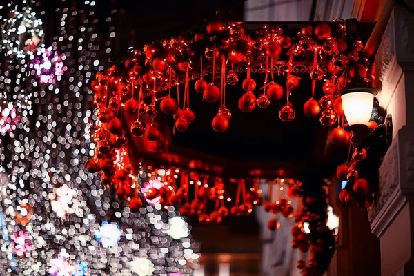 Sfondo Decorazione Rosso Natale Palle Notte All Aperto Vacanza — Foto Stock