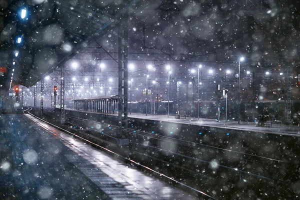 Vías Férreas Paisaje Nocturno Estación Tren Niebla Otoño — Foto de Stock