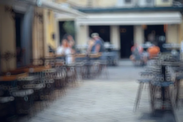 抽象模糊的背景街边咖啡馆 没有人 空荡荡的 夏季餐厅隔离 — 图库照片