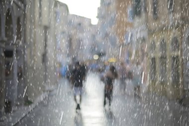 Avrupa 'da manzara yağmuru havası, soyut manzara arka plan sonbahar Avrupa eski şehir turizmi