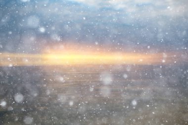 soyut bulanık arkaplan, denize kar yağar, kuzey soğuk deniz, iklim kışı manzarası