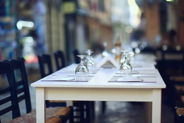 Şehirdeki Bulanık Arka Plan Sokak Kafesi Boş Yaz Restoranı Karantinası — Stok fotoğraf