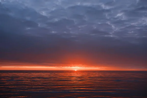Abstracte Zonsondergang Het Meer Landschap Water Lucht Wazig Uitzicht Vrijheid — Stockfoto
