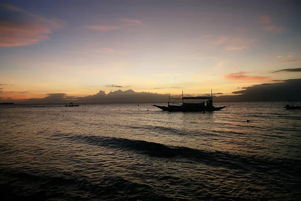 Abstrakter Sonnenuntergang See Landschaft Wasser Und Himmel Verschwommene Sicht Freiheit — Stockfoto