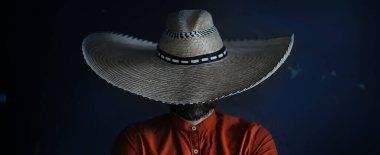 Sert kovboy şapkalı, saman, nostaljik, eski tarz, kızgın adam vahşi batı batı.