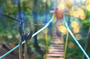 rope park arka planda soyut etkinlik hafta sonu aşırı dinlenme