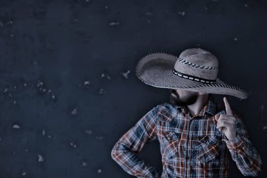 Sert kovboy şapkalı, saman, nostaljik, eski tarz, kızgın adam vahşi batı batı.