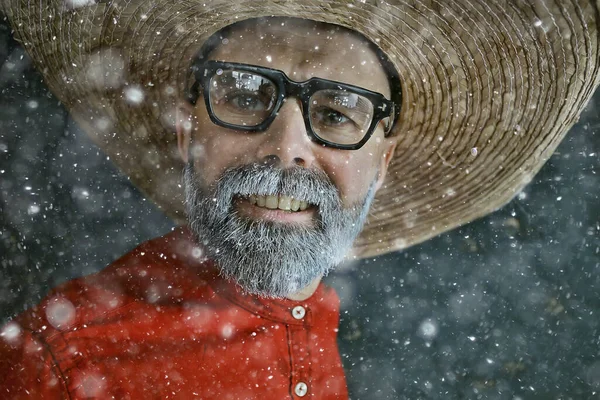 Meksika Usulü Şapkalı Şapkalı Adam Latin Amerika Kar Soğuk Kış — Stok fotoğraf