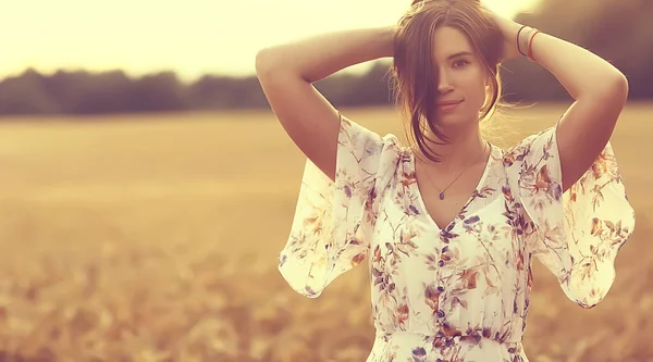 Wheat Girl Portrait Sunset Active Country Style Vacation Warm Day — Stock Photo, Image