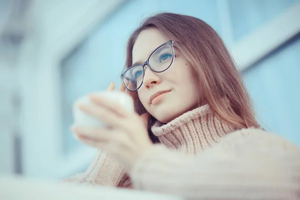 Brille Mit Sehkonzept Mädchen Modell Herbst Look Intelligente Studentin Jugendstil — Stockfoto