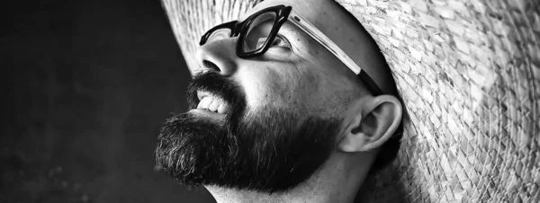 Tipo Hipster Gafas Con Una Barba Gris Sombrero Con Ala — Foto de Stock