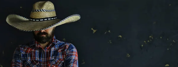 Hombre Sombrero Con Ala Paja Esconde Cara Chico Incógnito Estilo — Foto de Stock