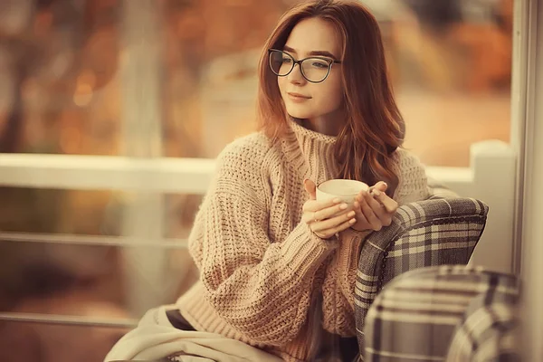 Brille Mit Sehkonzept Mädchen Modell Herbst Look Intelligente Studentin Jugendstil — Stockfoto